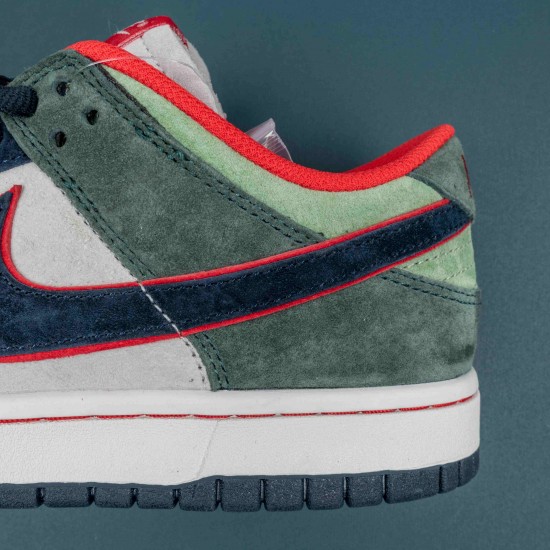 Nike SB Dunk Low x Otomo Katsuhiro Blue Green White Red Women Casual Shoes