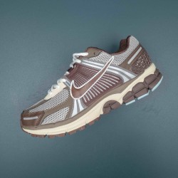 Nike Air Zoom Vomero 5 Brown Running Shoes For Men 