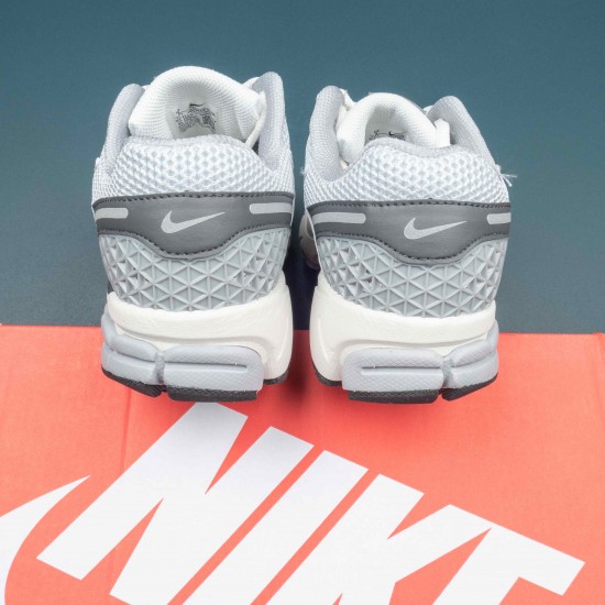 Nike Air Zoom Vomero 5 Gray Running Shoes For Men